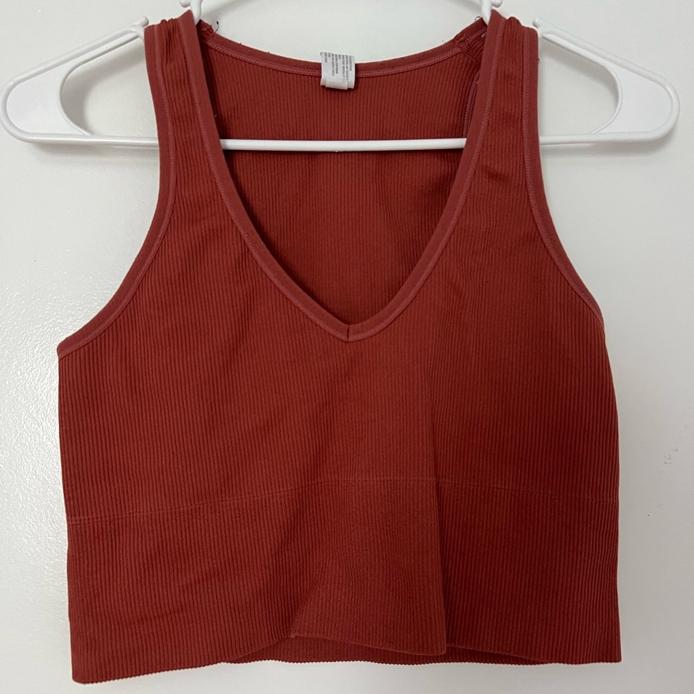 ribbed tank